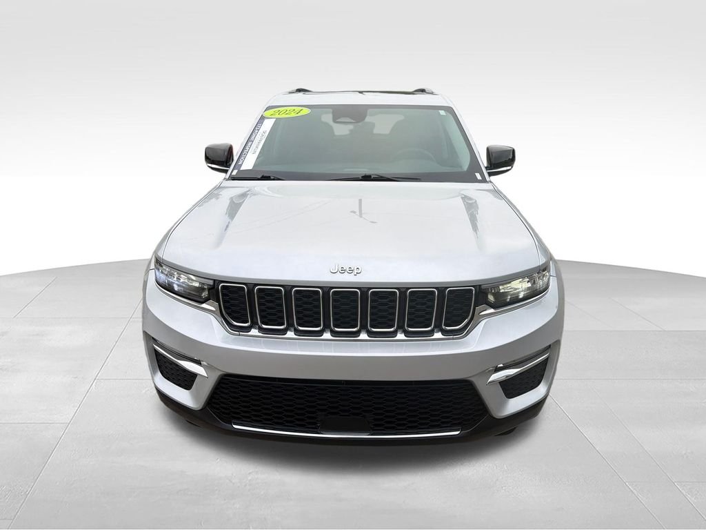 Used 2024 Silver Jeep 4xe image 8