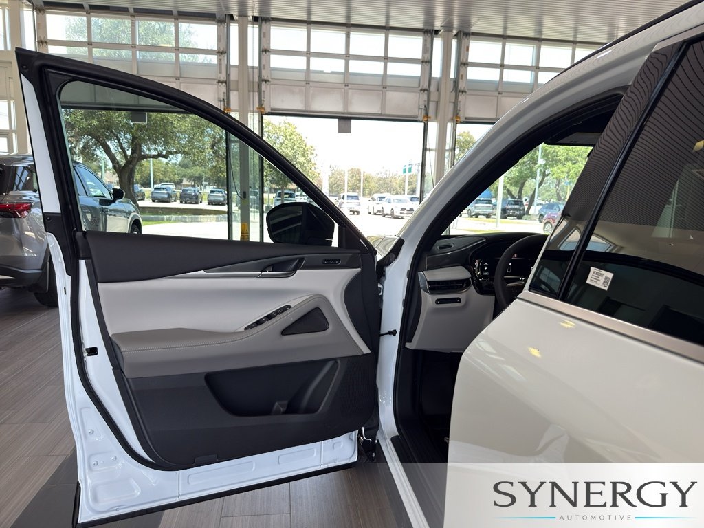 New 2027 RADIANT WHITE INFINITI Luxe AWD image 21