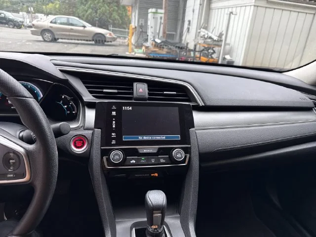 Used 2018  Honda EX image 19