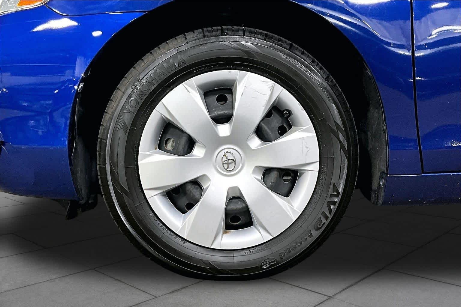 Used 2008 Blue Ribbon Metallic Toyota LE image 10