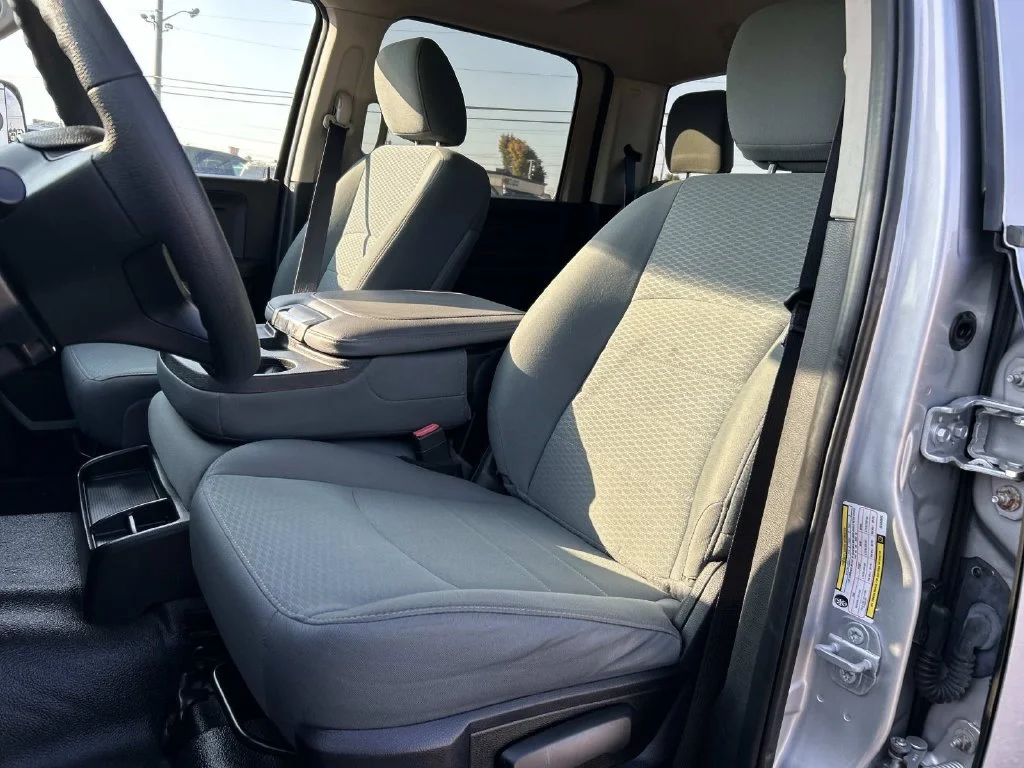 Used 2018 Silver Ram Tradesman image 43