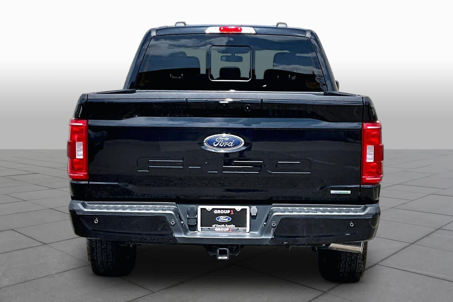 Used 2023 Agate Black Metallic Ford XLT image 5