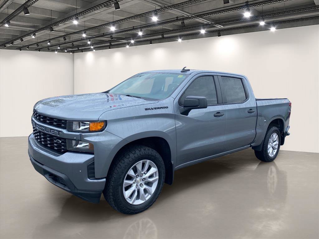 Used 2021 Satin Steel Metallic Chevrolet Custom image 3