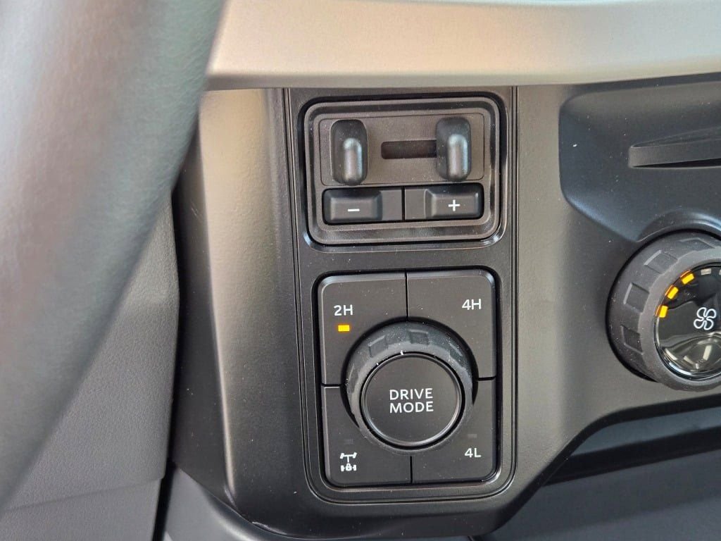 2026 Ford F-350 Super Duty XLT - Photo 26