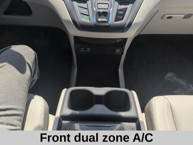 New 2026 Platinum White Pearl Honda EX-L image 6