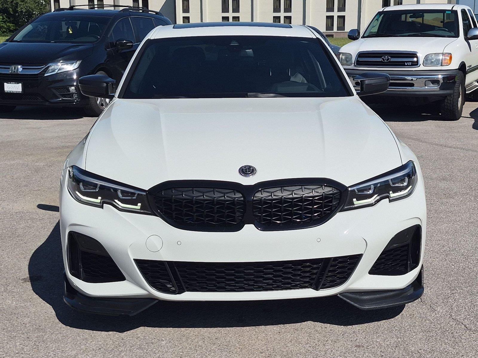 Used 2021 Alpine White BMW M340i image 8