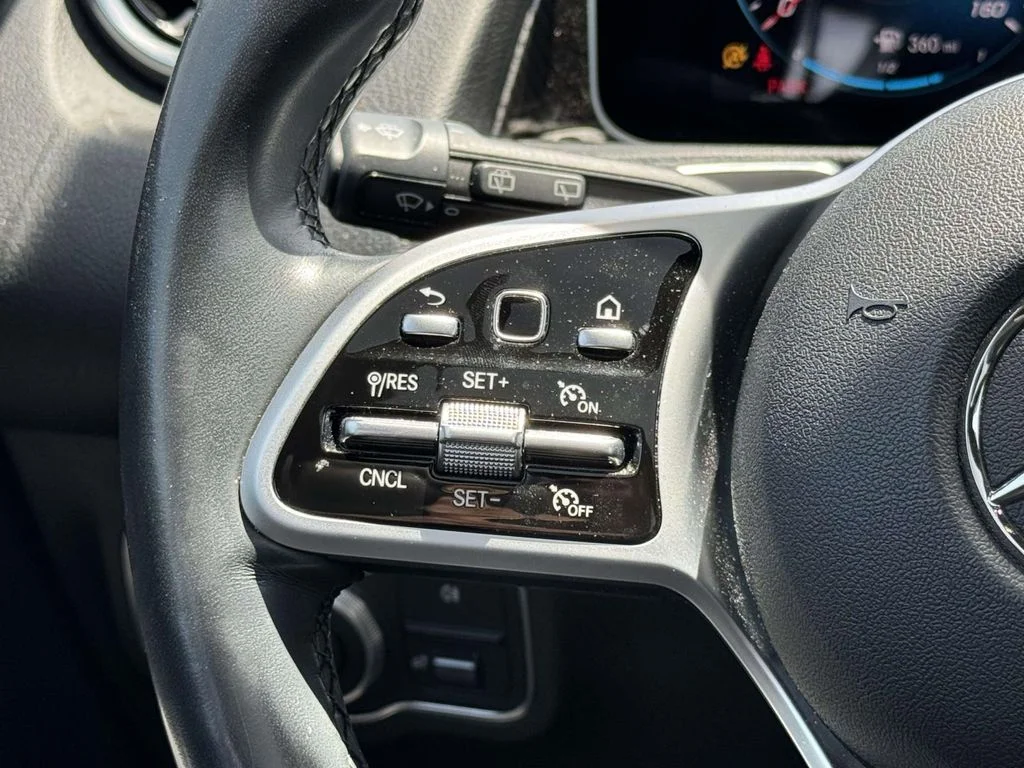 Used 2020 Gray Mercedes-Benz GLB 250 image 22