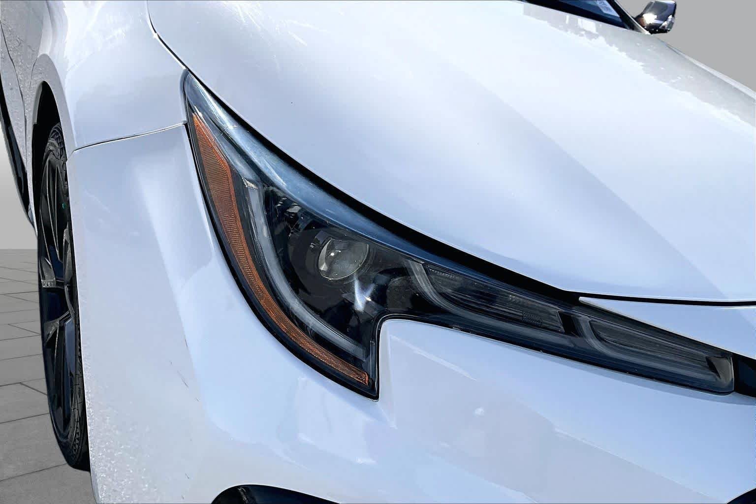 Used 2022 White Toyota SE Nightshade image 27