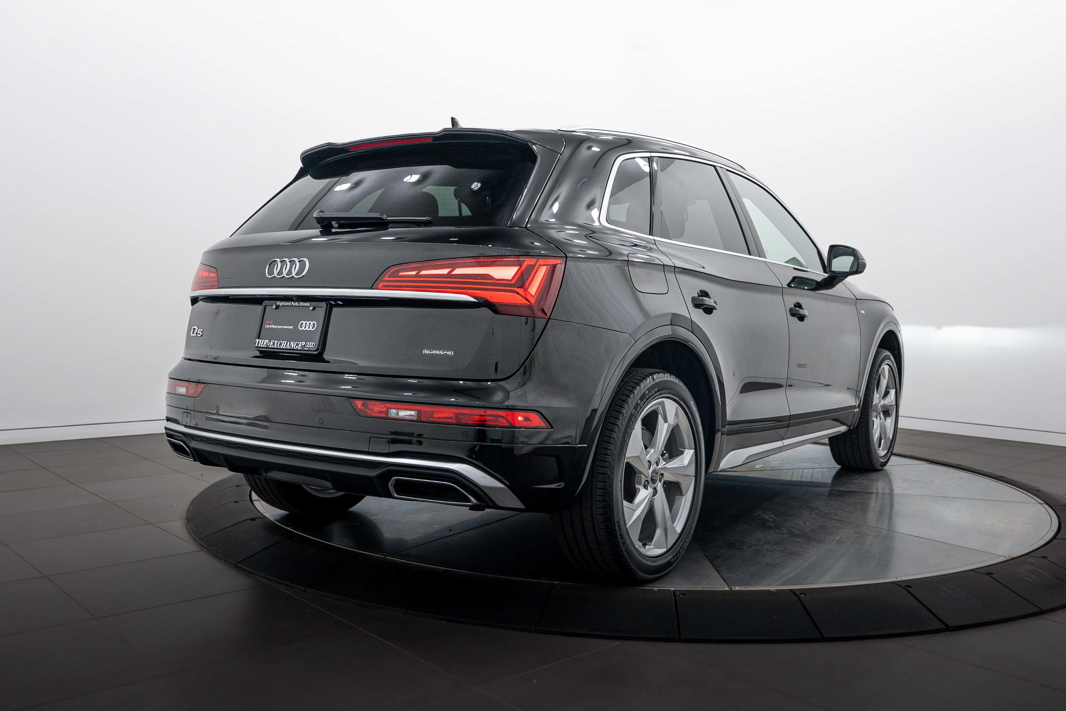 Certified Used 2023 Mythos Black Metallic Audi S line Premium Plus image 4