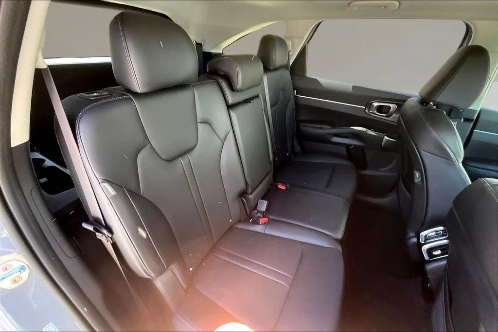 New 2026 Wolf Gray Kia S image 9