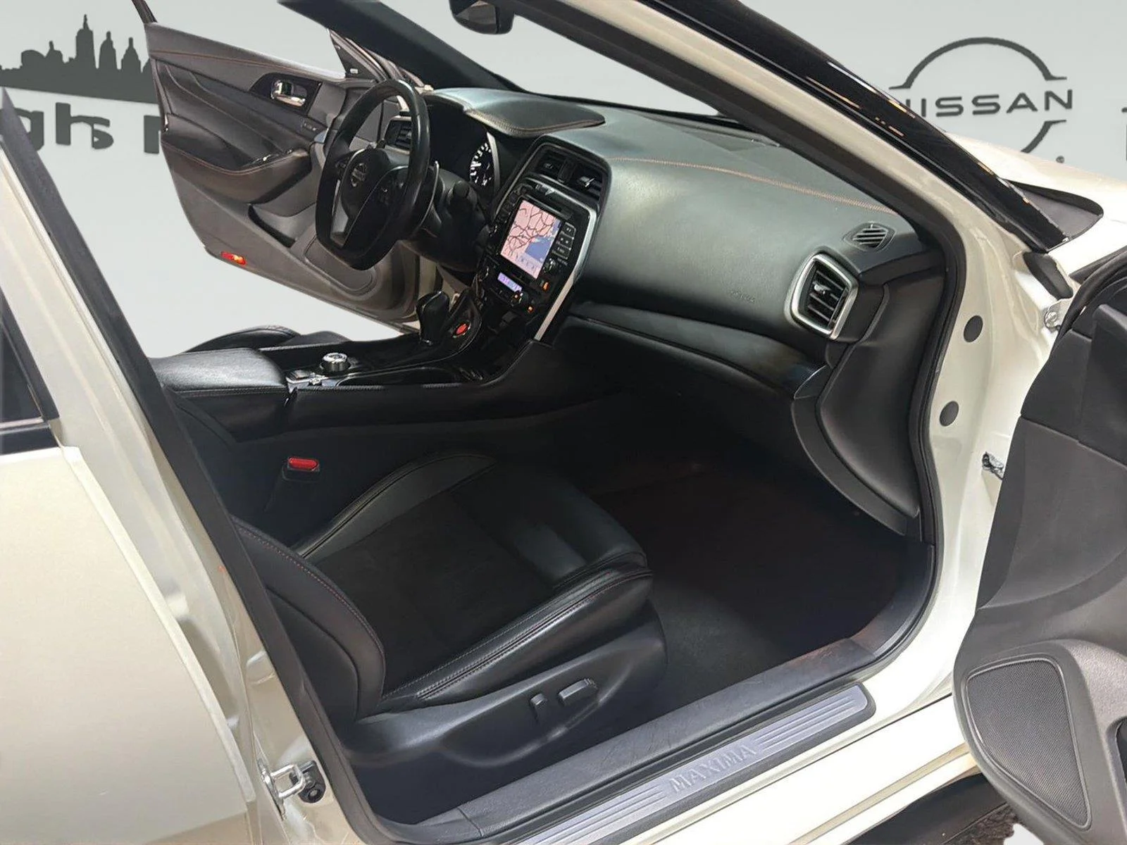 2022 Nissan Maxima SR - Photo 30
