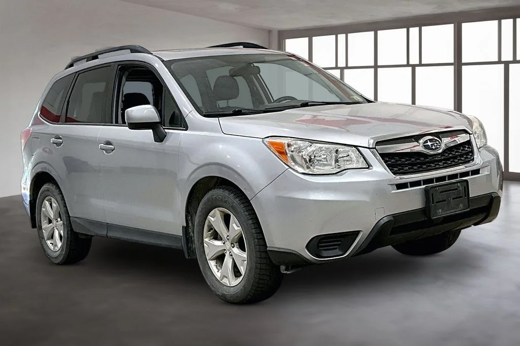 Used 2016 Silver Subaru 2.5i Premium image 11