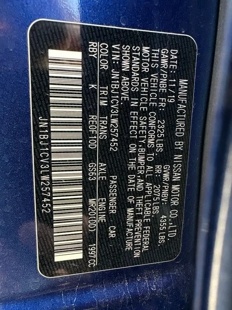 Used 2020 Blue Nissan SL image 11