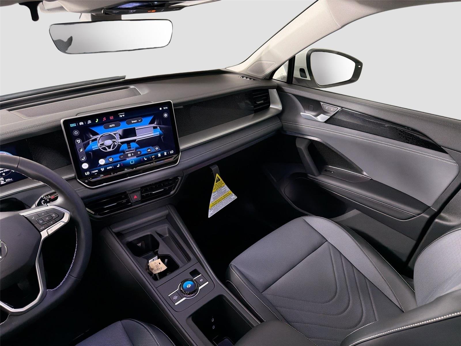 New 2026 Pure White Volkswagen SE image 22