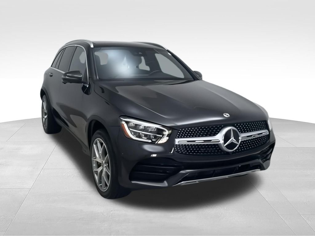 Used 2022 Black Mercedes-Benz GLC 300 image 3