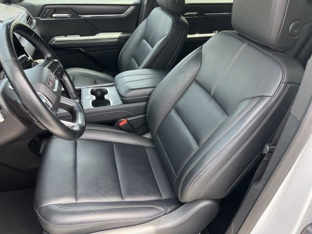Used 2024 Summit White GMC AWD Elevation image 16