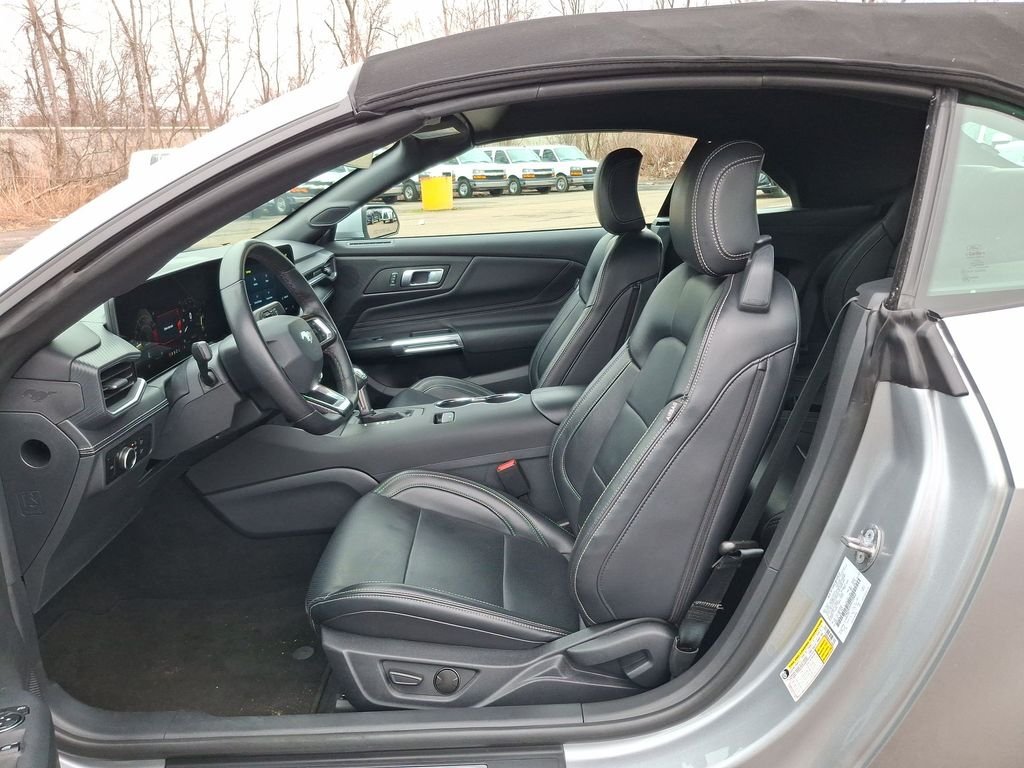 Used 2025 Silver Ford EcoBoost Premium image 13