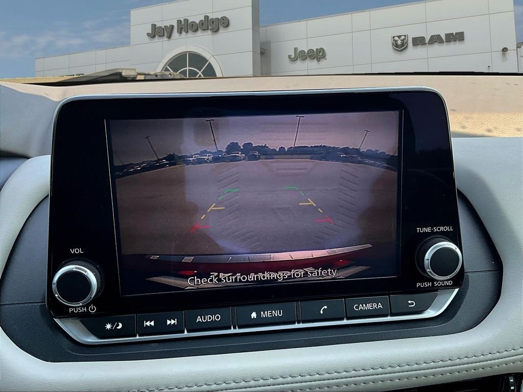 Used 2023 Red Nissan SV image 18