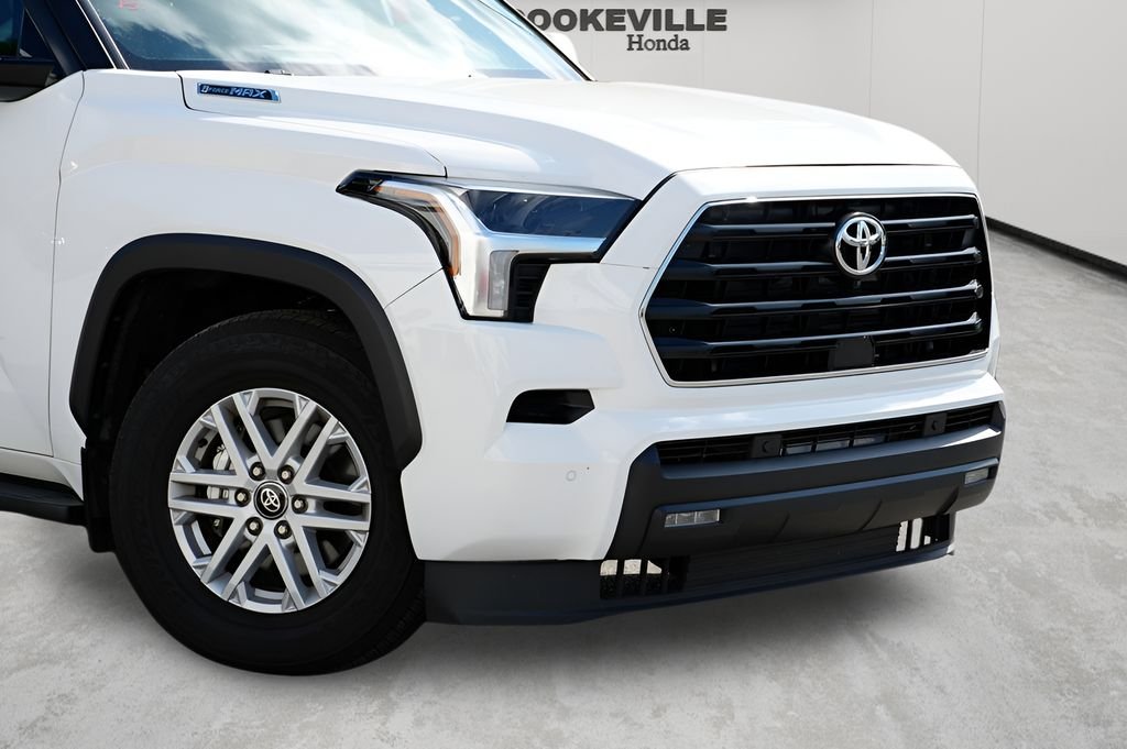 Used 2026 Ice Cap Toyota SR5 image 2
