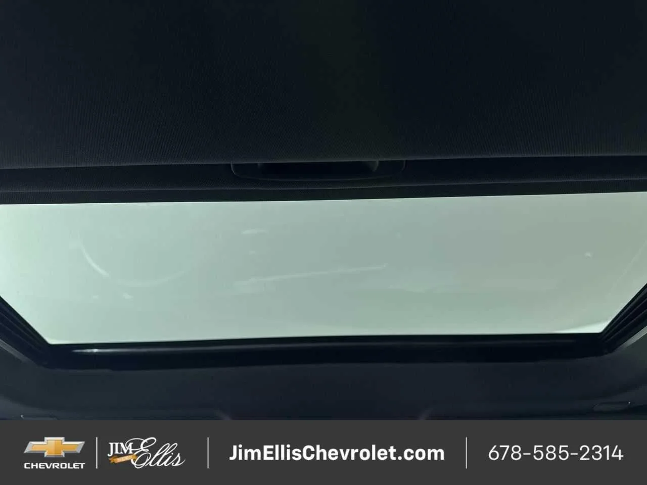 New 2026 Summit White Chevrolet ZR2 image 38