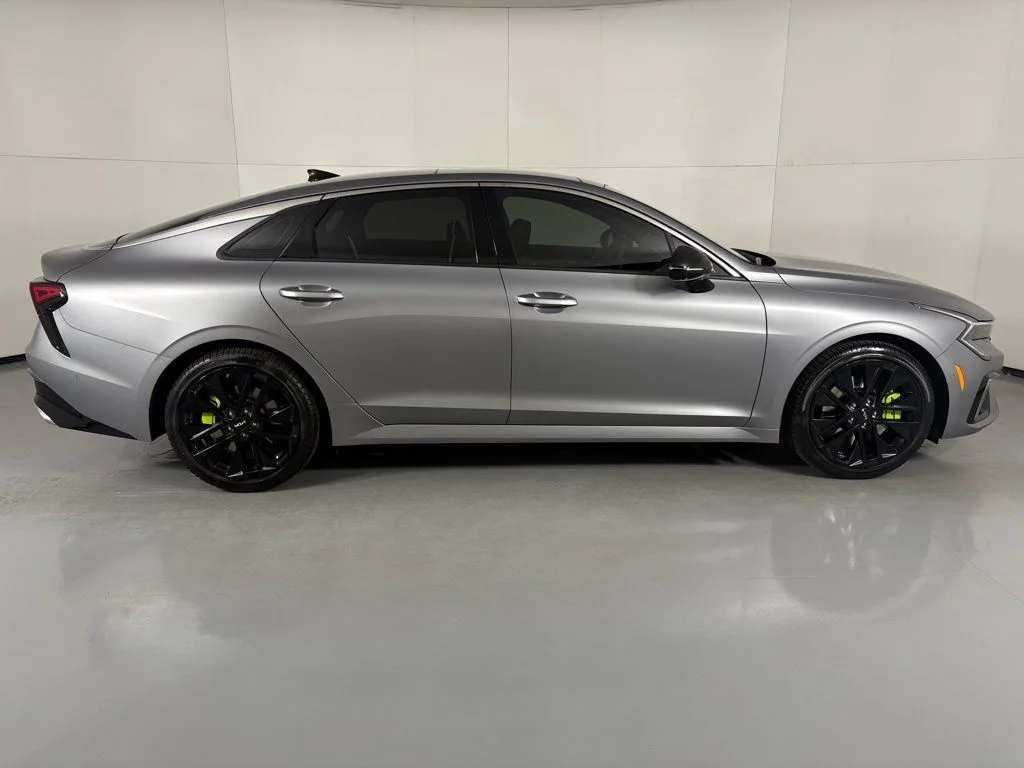 New 2026 Steel Matte Gray Kia GT image 9