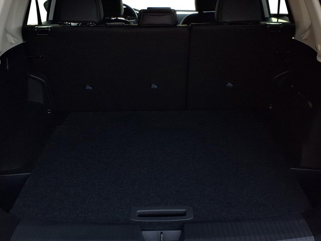 New 2026 Everest White Pearl Tricoat Nissan Dark Armor image 25