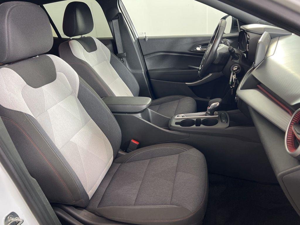 Used 2024 Summit White Chevrolet 1RS image 21