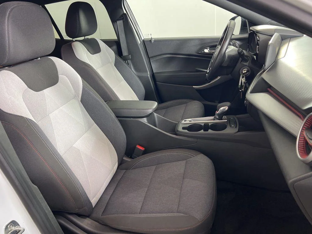 Used 2024 Summit White Chevrolet 1RS image 21