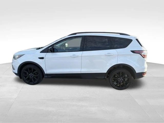 Used 2018 White Ford SE image 7