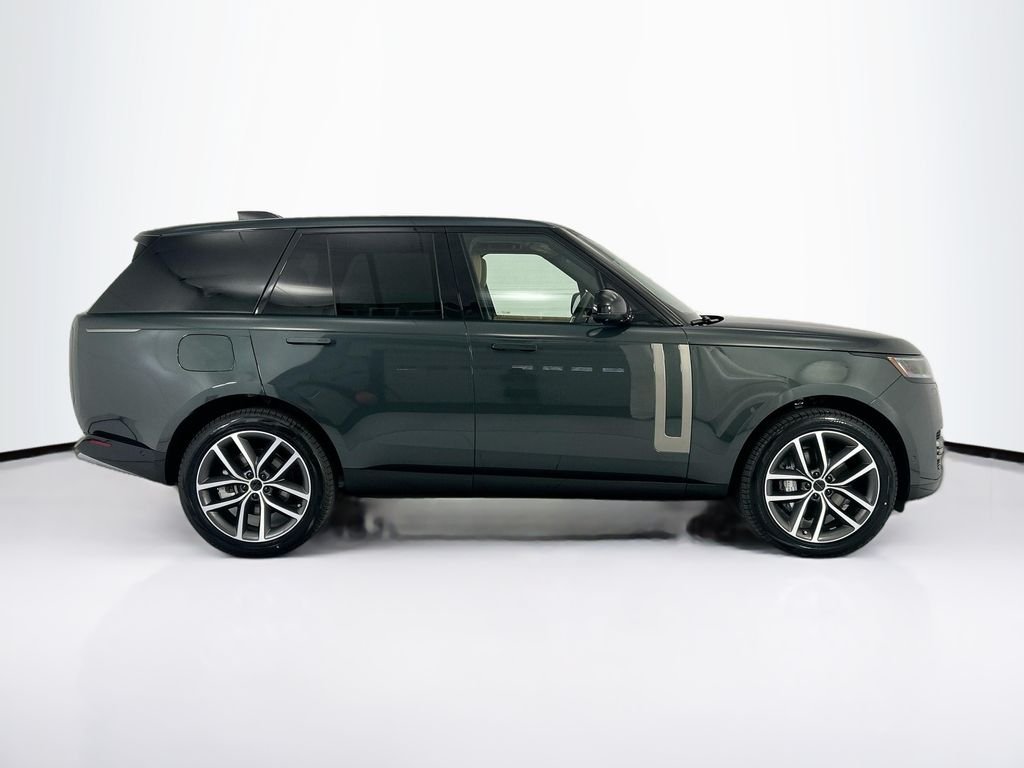 New 2026 Belgravia Green Land Rover SE image 4