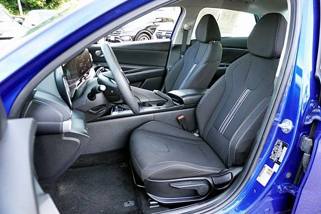 Used 2024 Blue Hyundai SEL image 13