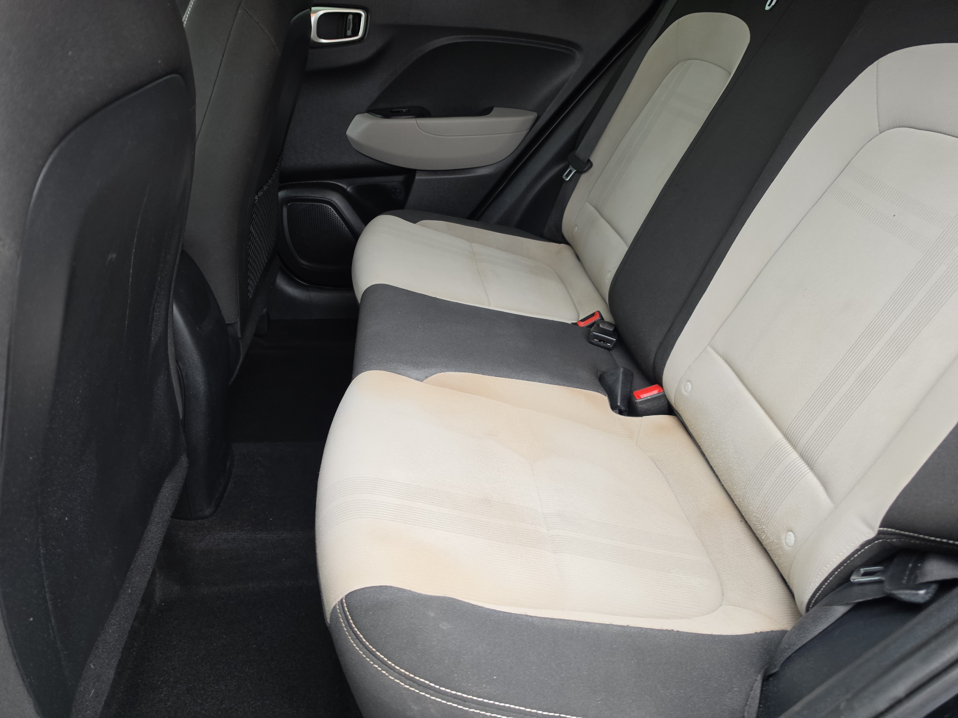 Used 2022 Black Noir Pearl Hyundai SEL image 11