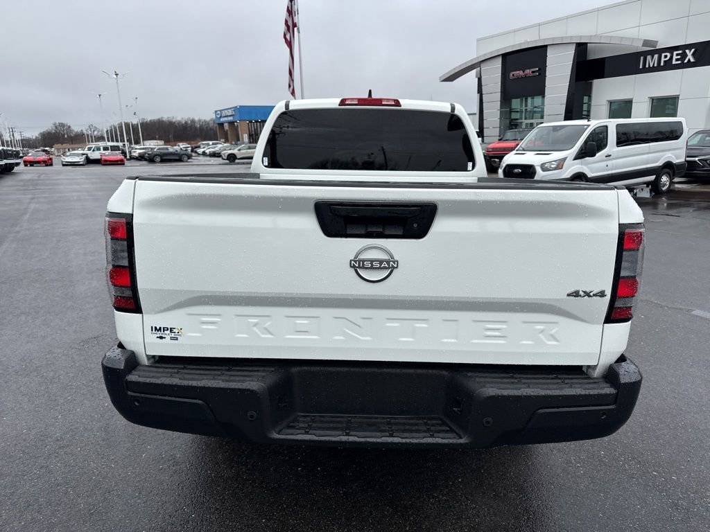 View vehicle photo 4