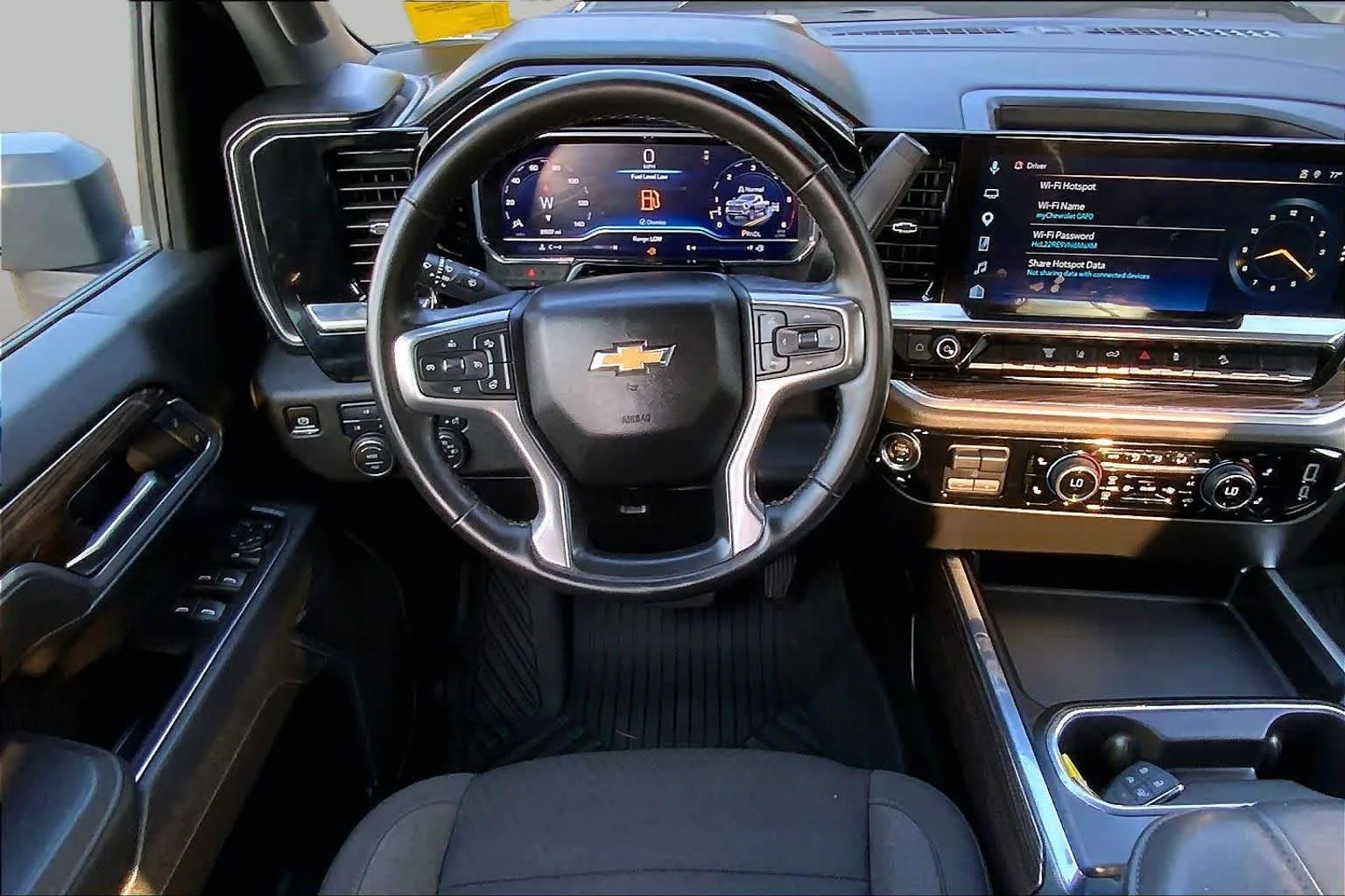 Used 2025 Sterling Gray Metallic Chevrolet LT image 6