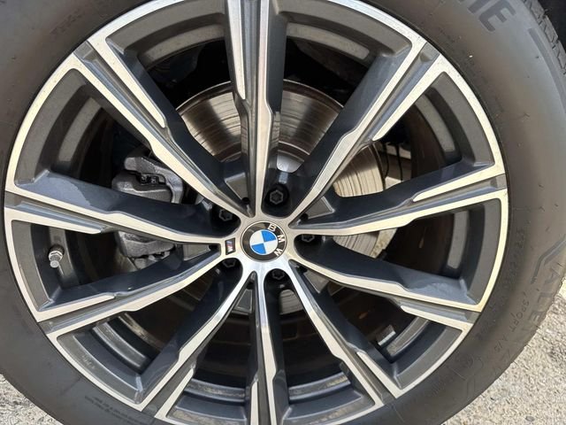 Used 2026 Gray BMW sDrive40i image 47