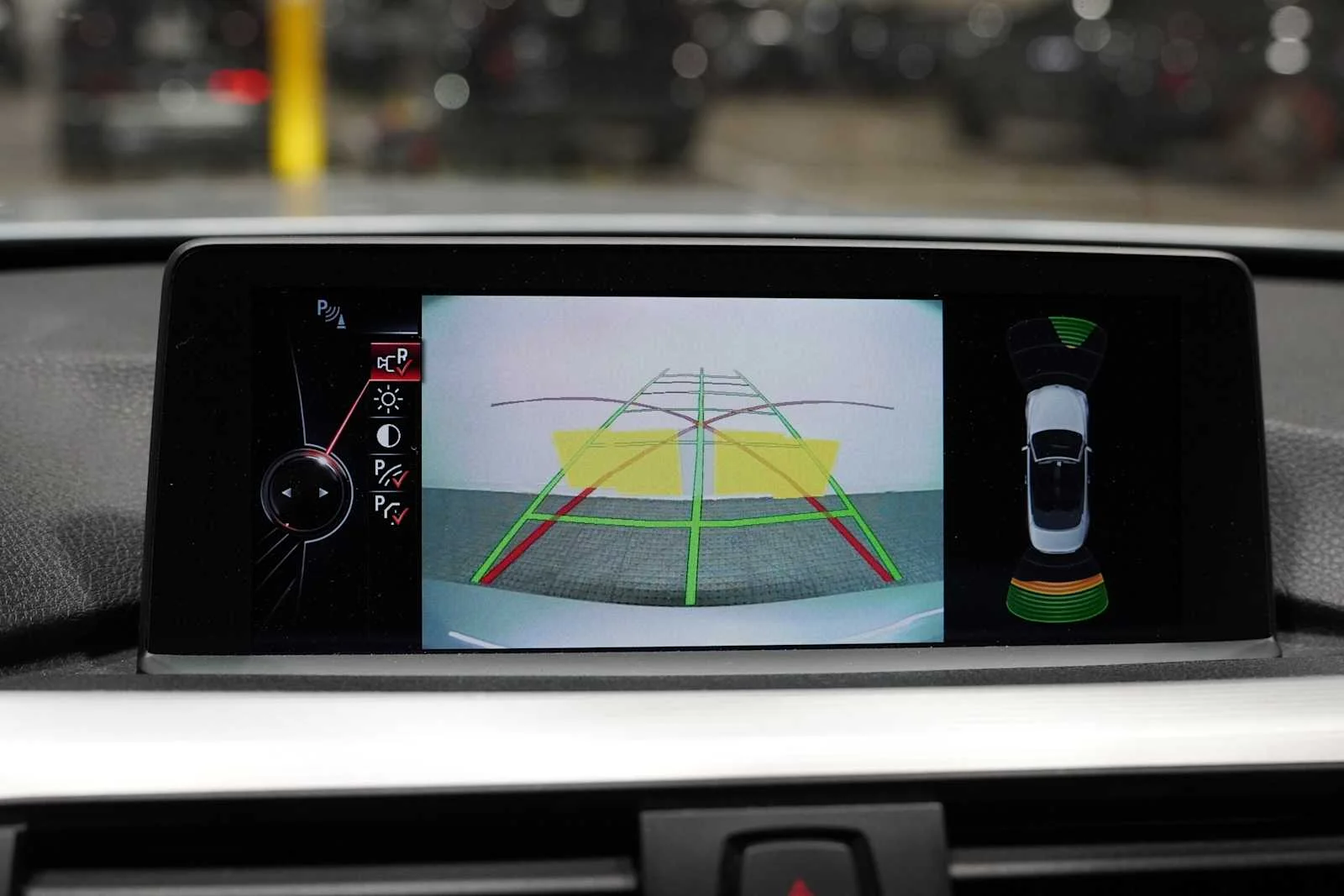 Used 2015 GREY BMW  image 18
