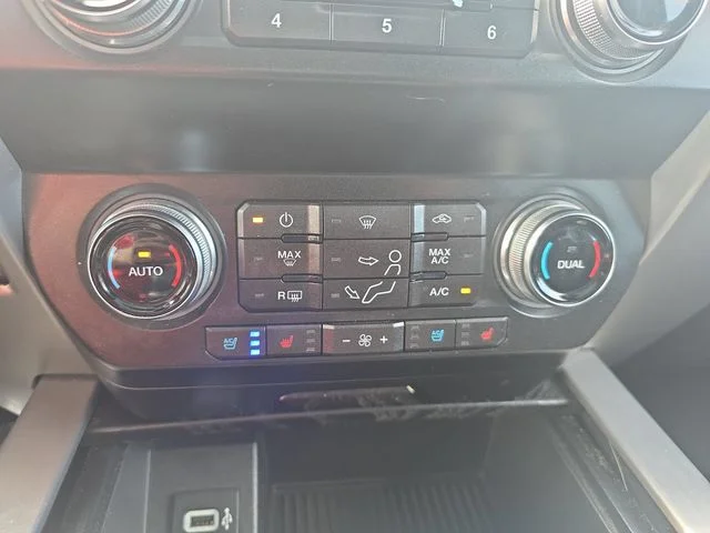Used 2019 Black Ford Platinum image 24