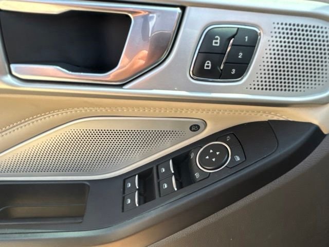 Used 2020 Blue Ford Platinum image 10