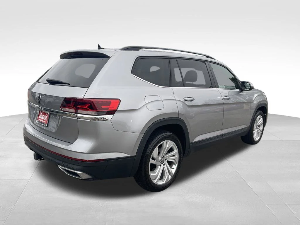 Used 2022 Silver Volkswagen 3.6L V6 SE w/Technology image 5