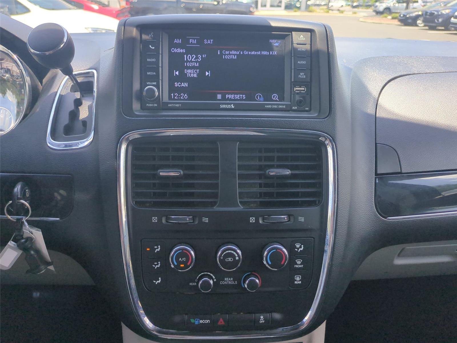 Used 2018 Black Onyx Crystal Pearlcoat Dodge SXT image 39