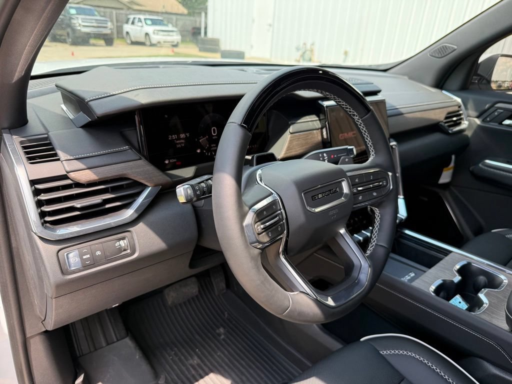 2026 GMC Acadia Denali - Photo 15