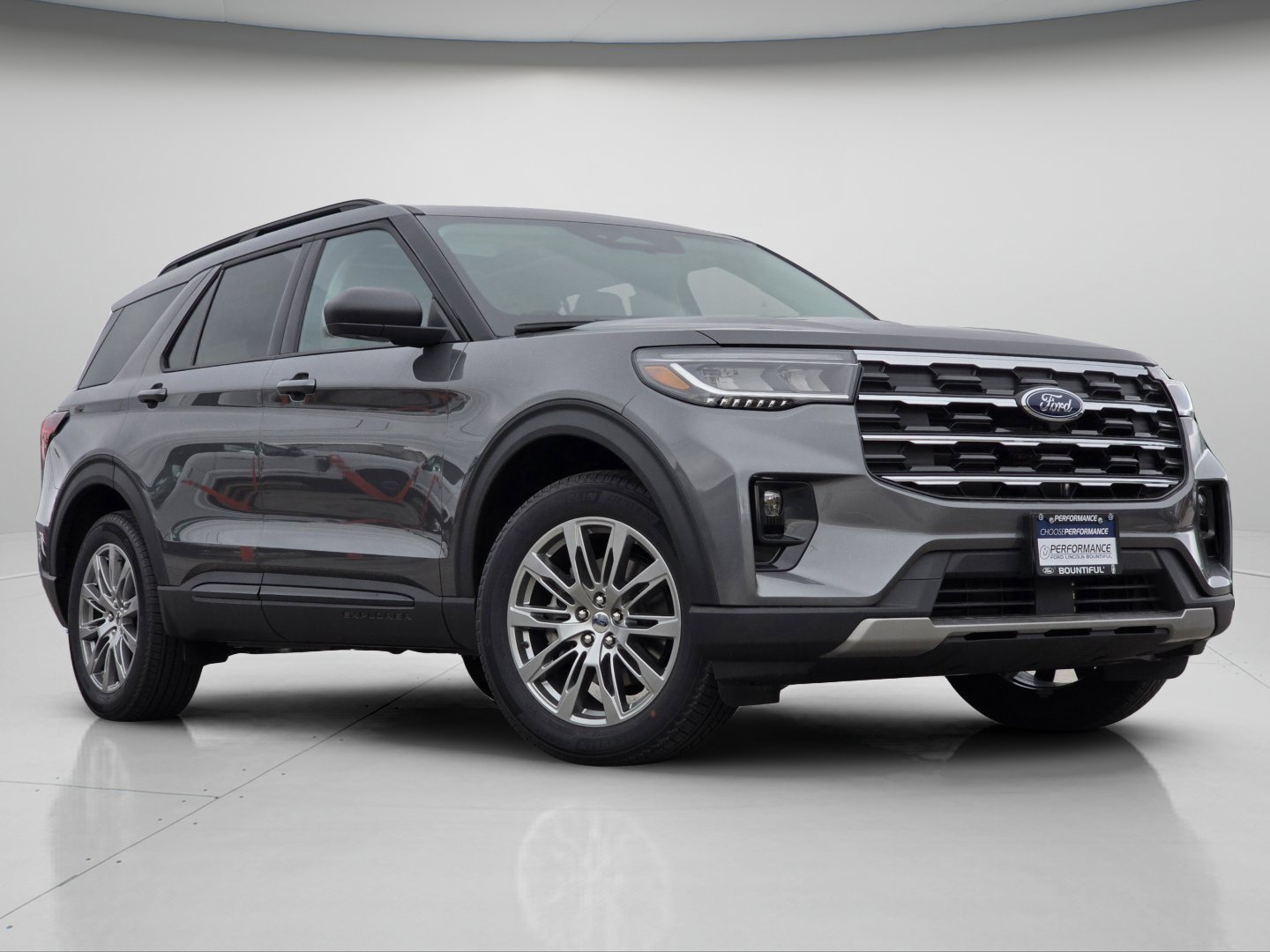 2026 Ford Explorer Active - Photo 2