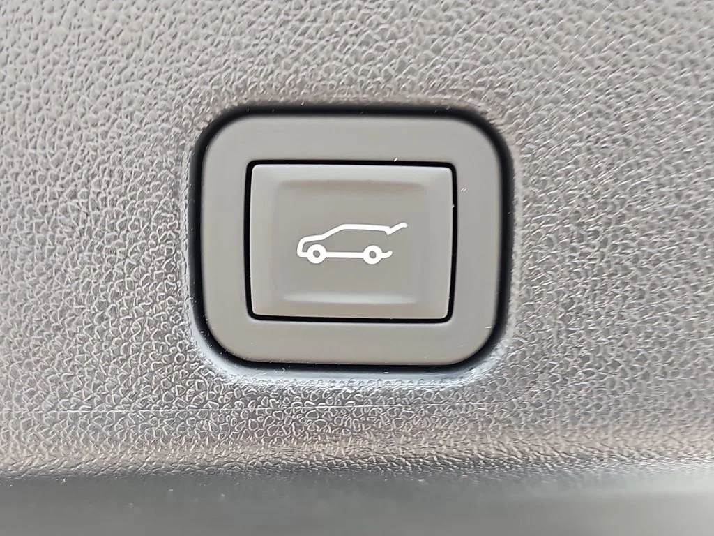 2026 Chevrolet Traverse LT - Photo 14