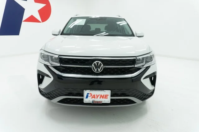 Used 2023 WHITE Volkswagen SEL image 2