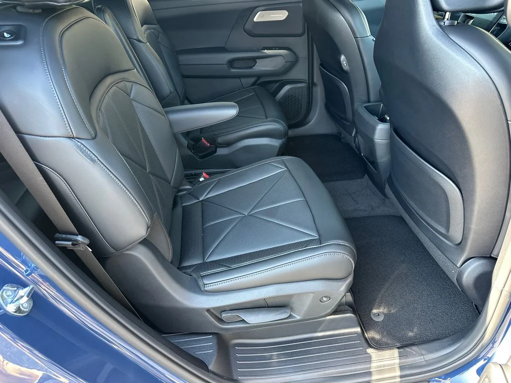 New 2027 Black Kia EX image 15