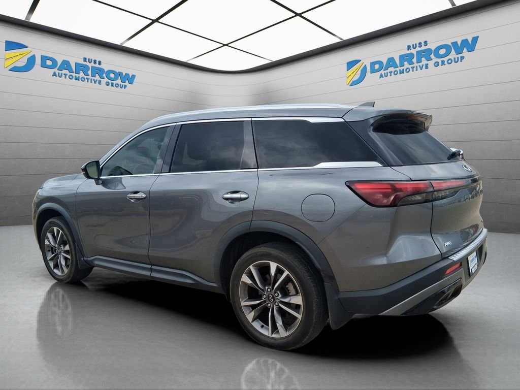 Used 2023 Gray INFINITI LUXE image 3