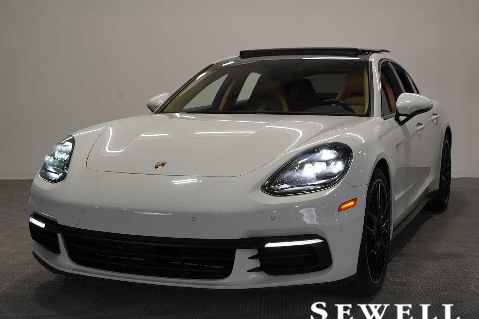 2018 Porsche Panamera 4