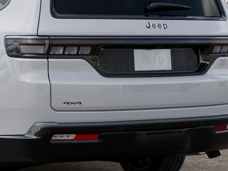 New 2026 Bright White Clear-Coat Exterior Paint Jeep Grand Wagoneer image 13