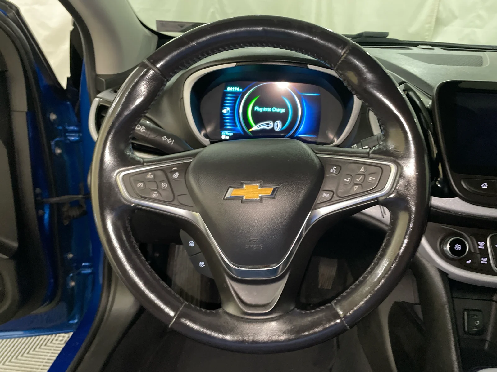 Used 2018 Kinetic Blue Metallic Chevrolet LT image 11