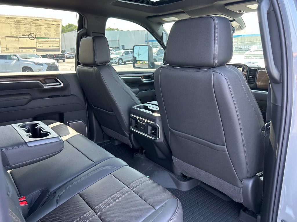 2026 Chevrolet Silverado 2500 HD High Country - Photo 48